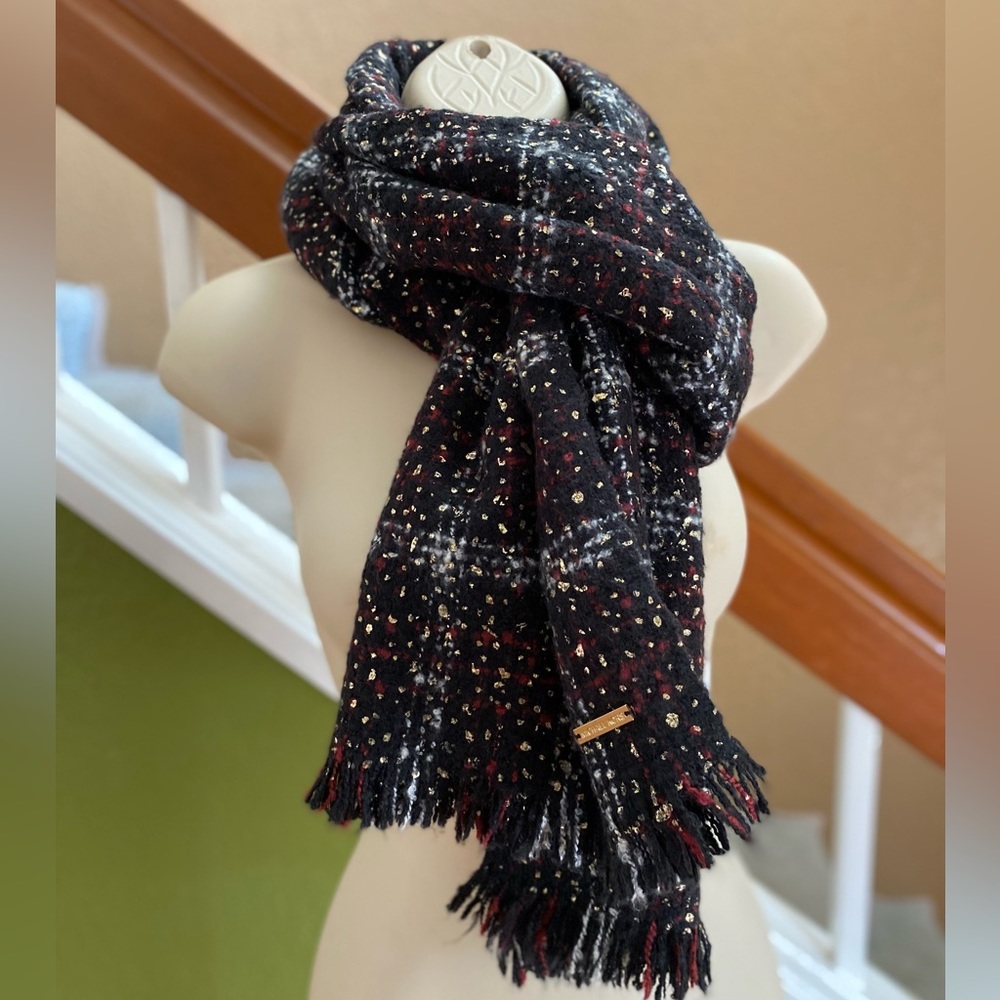 Michael KORS Women’s Black Reversible Fringe Scarf Approximately 23”W 78”L #A4